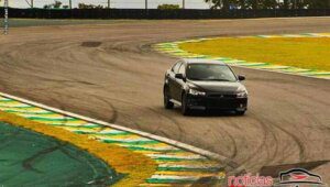 mitsubishi lancer 2013 preto 4