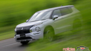 mitsubishi outlander phev 2022 5