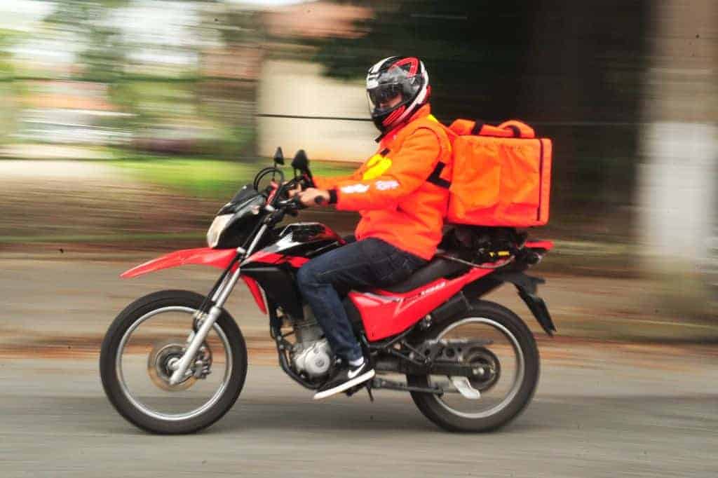 São Paulo: governo financiará motocicletas e capacitação de motoboys 