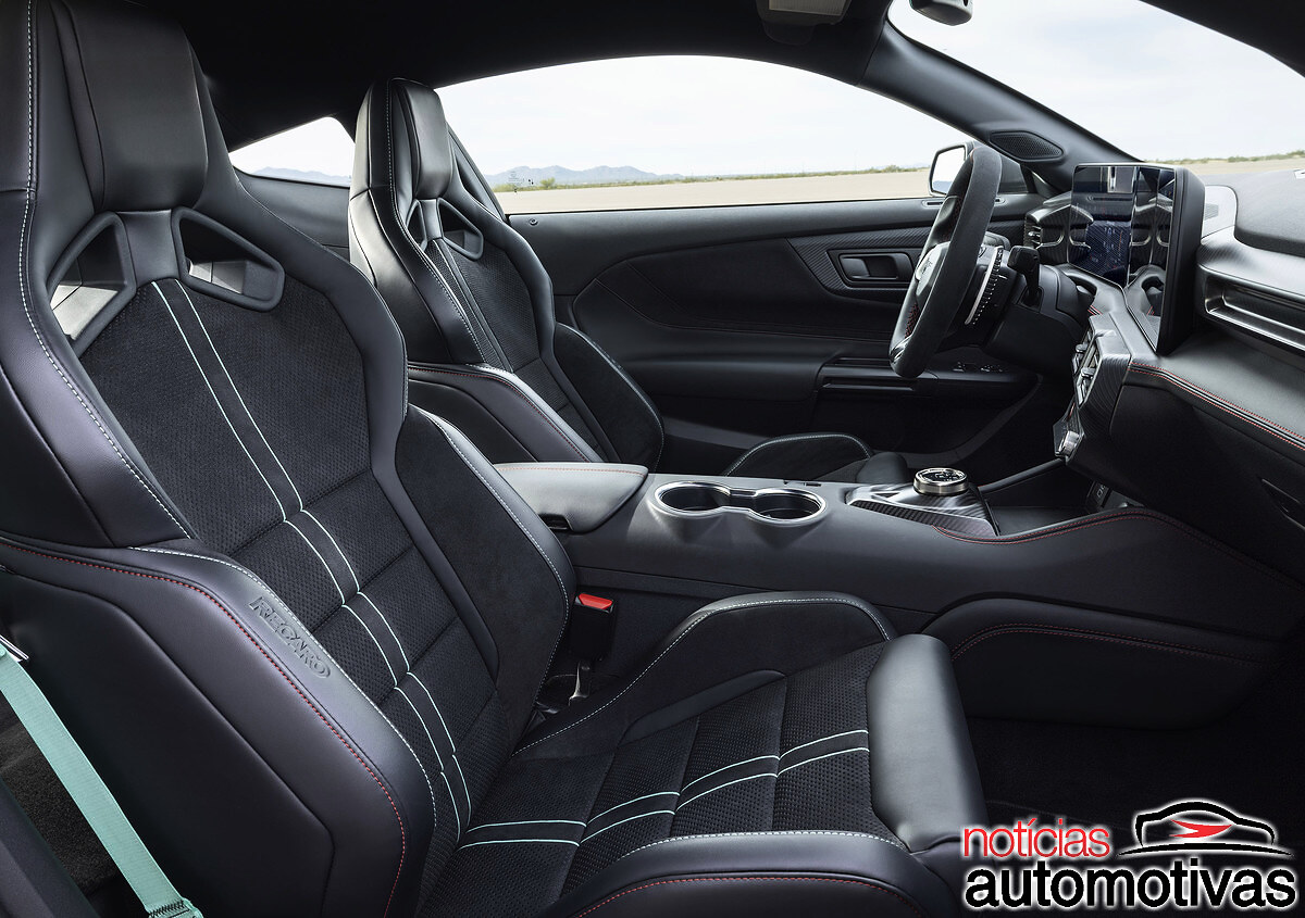 mustang dark horse sc 6