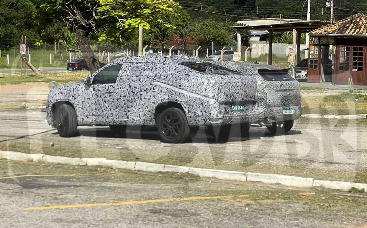 Flagra: primo do Boreal, Dacia Bigster é visto no Brasil ao lado da nova picape Renault Niagara