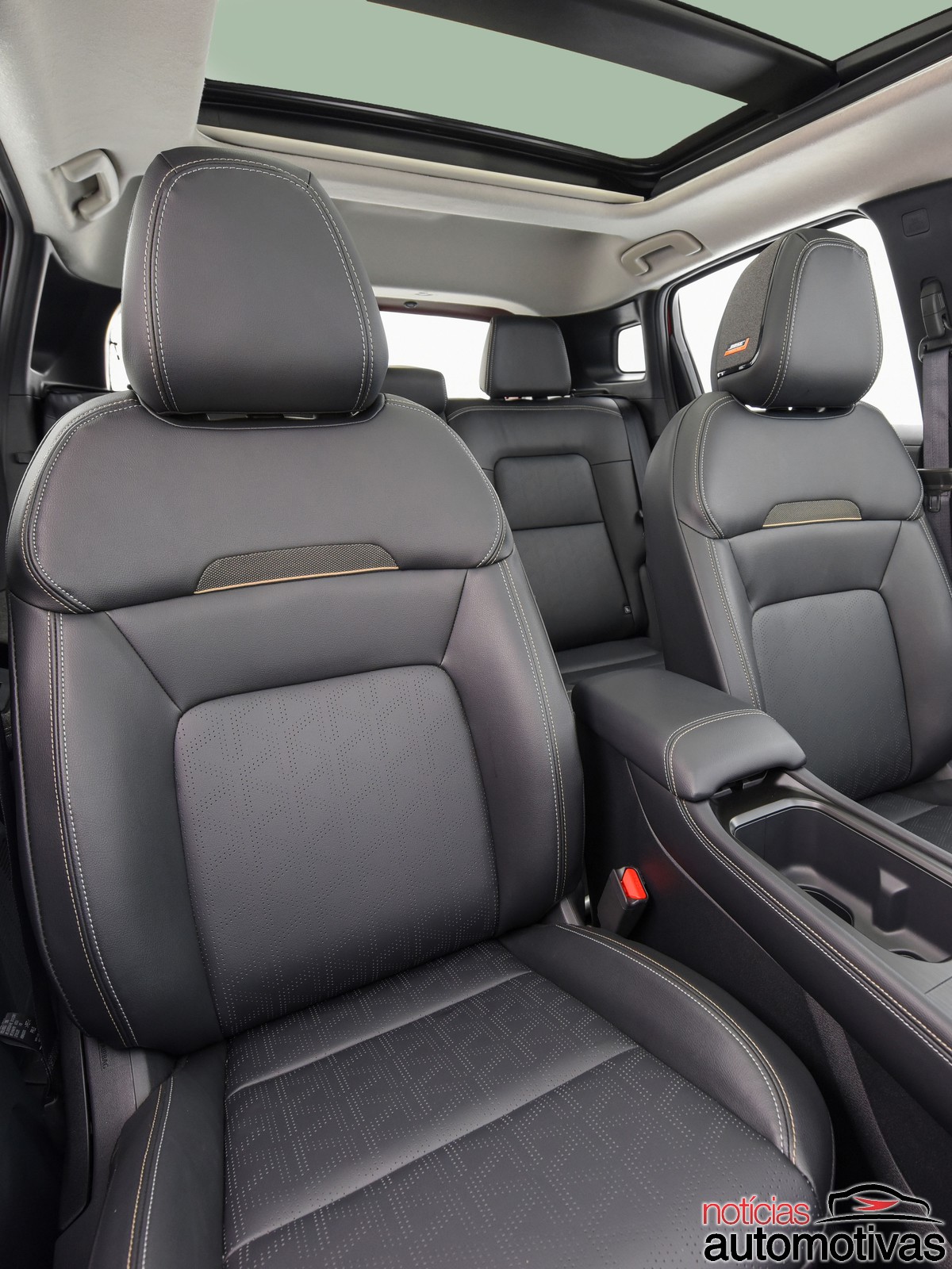 nissan kicks platinum (10)