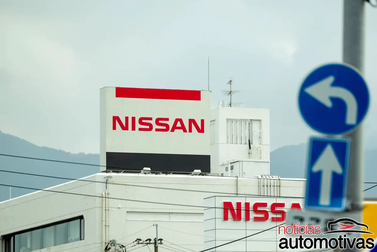 nissan logo (4) nissan logo (4)