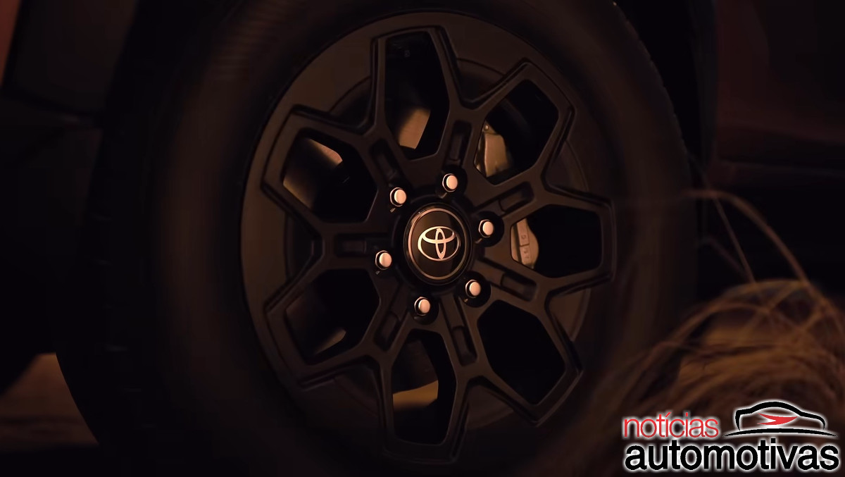 nova hilux 2026 teaser 1