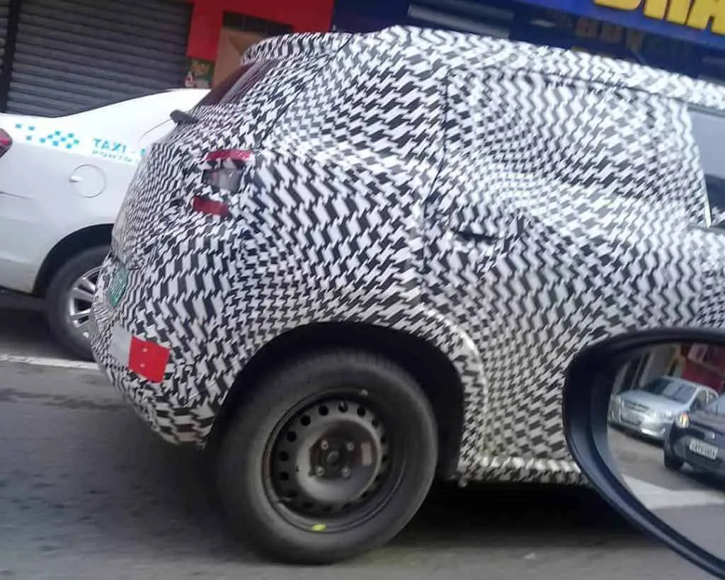 Citroën C3 Aircross usado como mula é flagrado na Índia 