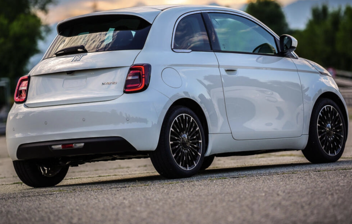 novo fiat 500 hybrid 3
