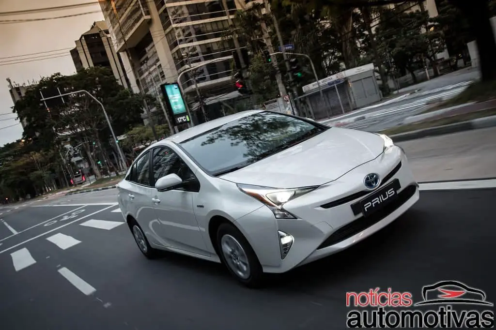 Toyota: Camry e Prius saem do mercado, mas voltam na linha 2022 
