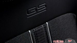 opel-astra-2022-14-300x170 Novo Astra: Opel revela novas imagens do médio alemão