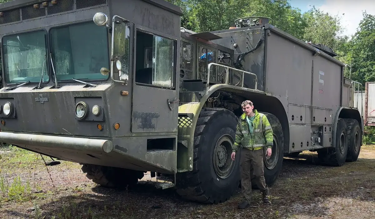 Oshkosh P-15: O maior caminhão de bombeiros do mundo tem 14 metros de comprimento e pesa 65 toneladas sem carga