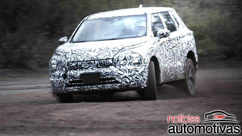 outlander-2022-1 Próximo Mitsubishi Outlander aparece em testes antes da estreia