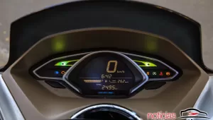 Honda PCX 2022 atualiza visual e parte de R$ 13.510 