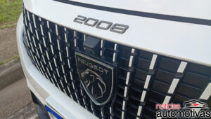 peugeot 2008 gt hybrid avaliação na (17)