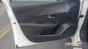 peugeot 208 gt hybrid avaliação na (26)