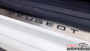 peugeot 208 gt hybrid avaliação na (27)