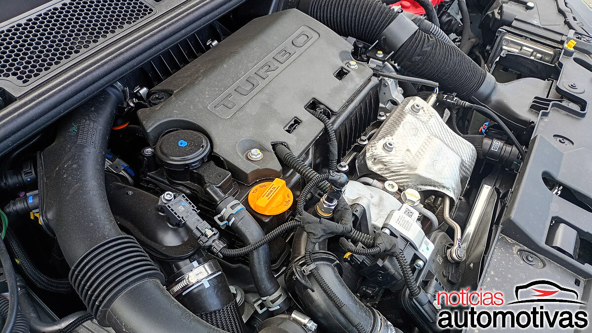 peugeot 208 gt hybrid avaliação na (48)