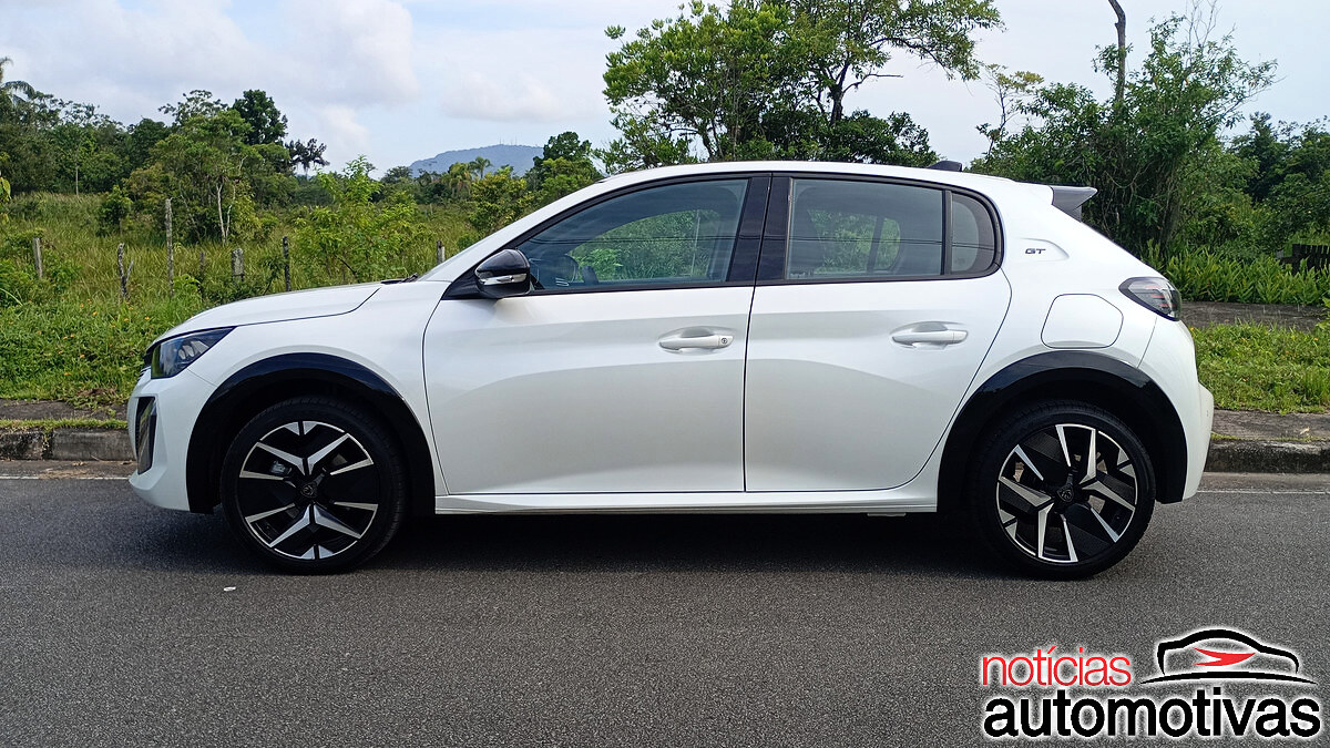 peugeot 208 gt hybrid avaliação na (6)