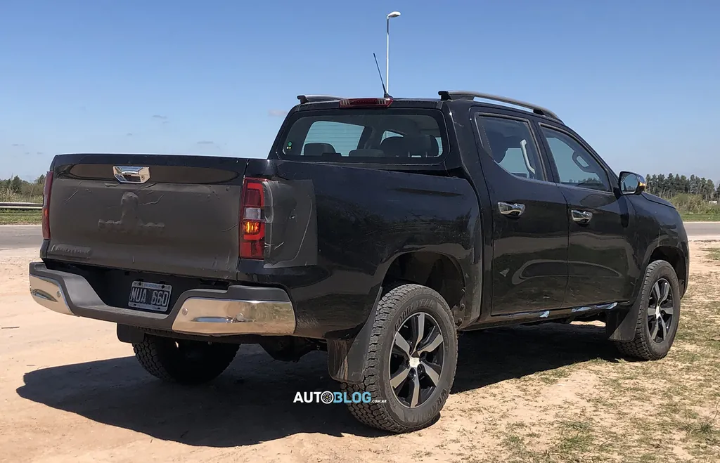 peugeot-landtrek-arg-2  Peugeot Landtrek é vista na Argentina com diesel 2.0 de 180 cv