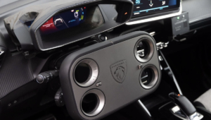 peugeot volante quadrado