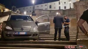piazza di spagna mercedes (1)