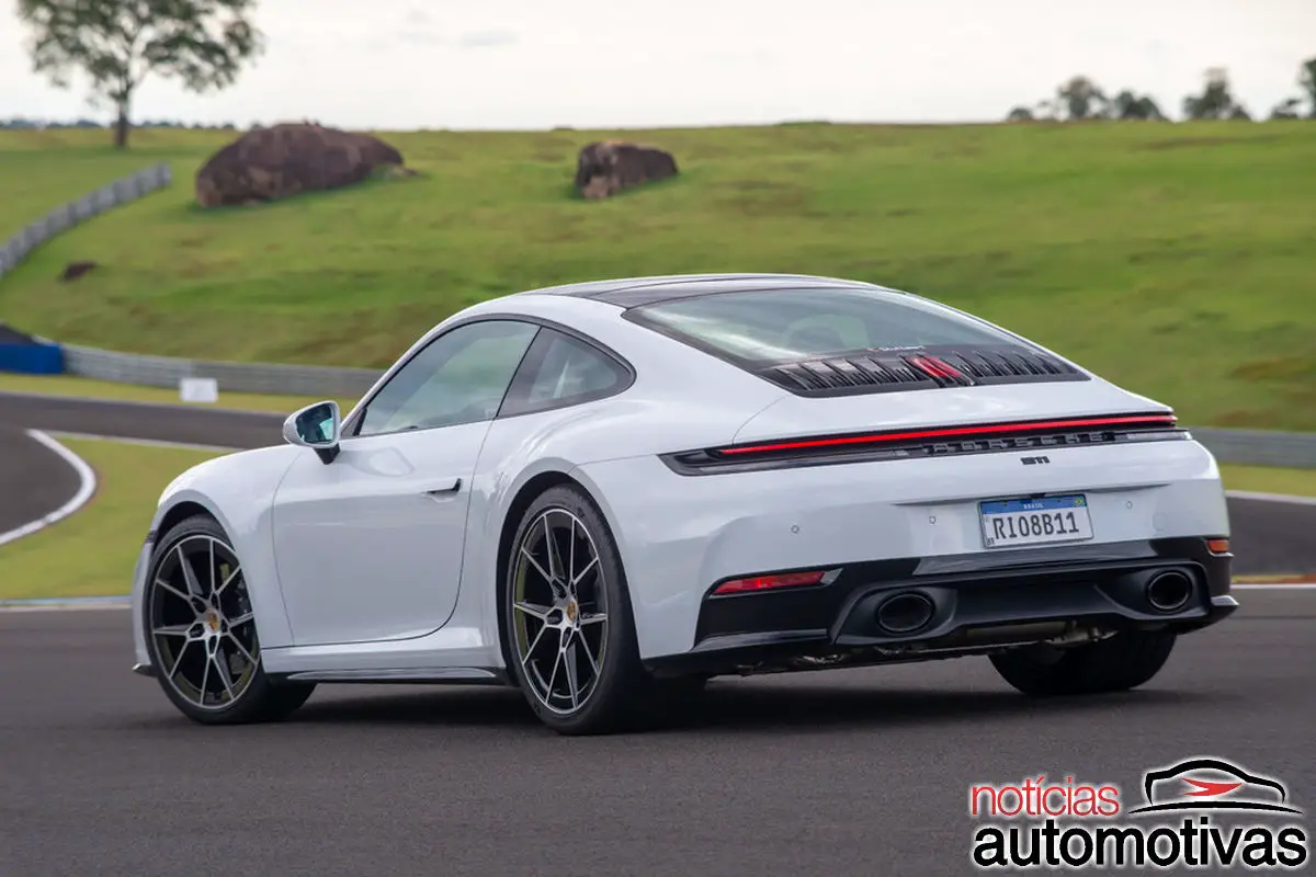 porsche 911 2025 2