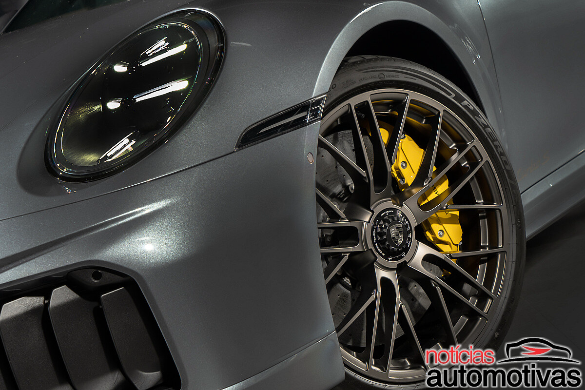 porsche 911 turbo s 992 2 3 porsche 911 turbo s 992 2 3