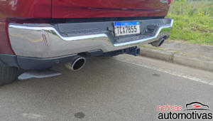 ram 1500 laramie avaliação na (12)