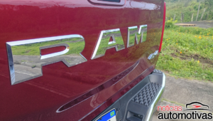 ram 1500 laramie avaliação na (13)