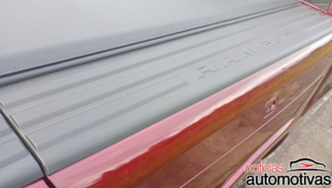 ram 1500 laramie avaliação na (16)