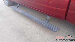 ram 1500 laramie avaliação na (17)