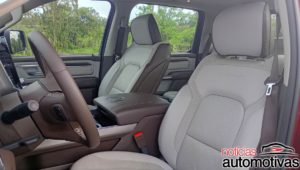 ram 1500 laramie avaliação na (21)