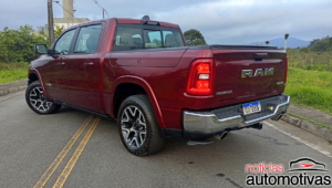 ram 1500 laramie avaliação na (49)