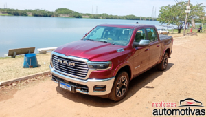 ram 1500 laramie avaliação na (6)