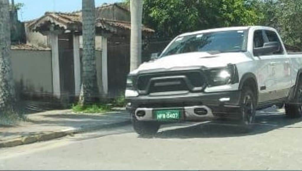 RAM 1500 Rebel é flagrada rodando em testes no Brasil 