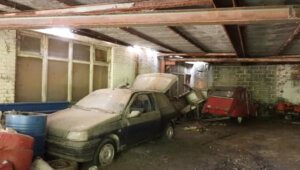 renault-concessionaria-abandonada-5-300x170 Bélgica: revenda Renault abandonada guarda um mistério (vídeo)