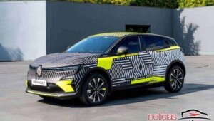 Renault Megane E-Tech tem imagens reveladas e alcance de 450 km 