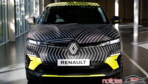 Renault Megane E-Tech tem imagens reveladas e alcance de 450 km 