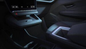 Renault Megane E-Tech tem imagens reveladas e alcance de 450 km 