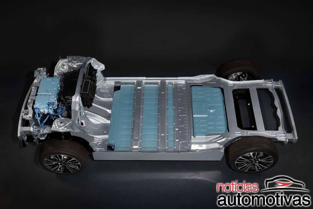 Renault Megane eVision revela plataforma CMF-EV na Europa 