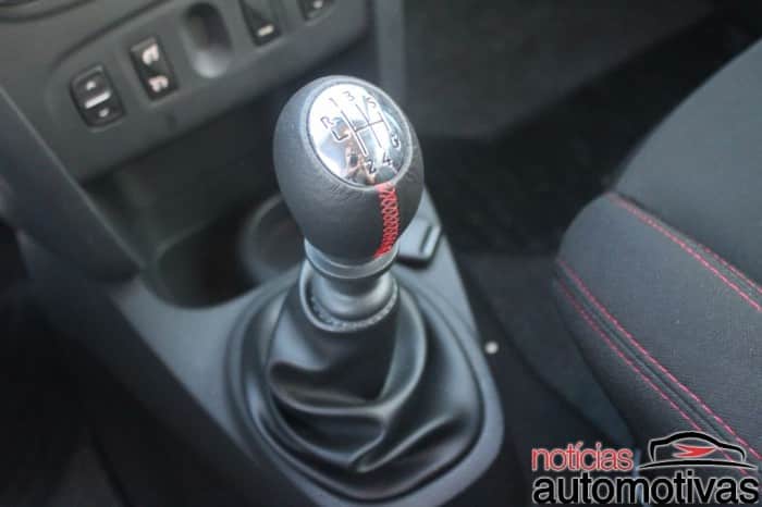 Avaliação: Renault Sandero RS 2.0 anda bem, mas peca nos detalhes 