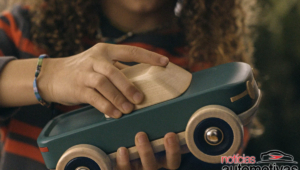 rivian brinquedo madeira (5)