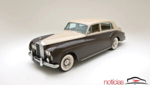 rolls royce silver cloud lwb saloon by james young