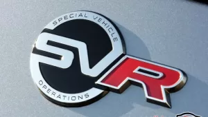 Range Rover SVR Carbon Edition chega ao Brasil por R$ 1.033.950 