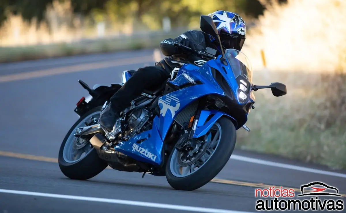 suzuki gsx 8r 4