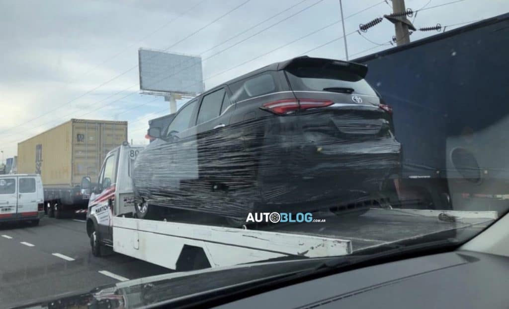 Toyota SW4 2021 é flagrada na Argentina - lançamento em novembro