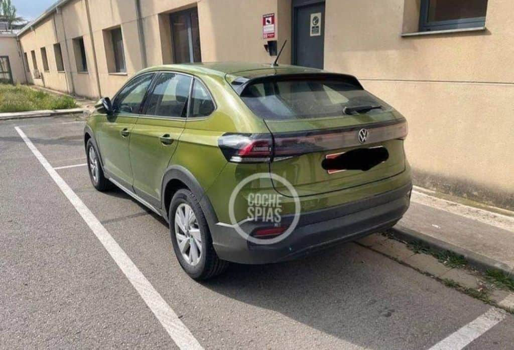 Flagra: VW Taigo é visto na Europa com visual diferente do Nivus 