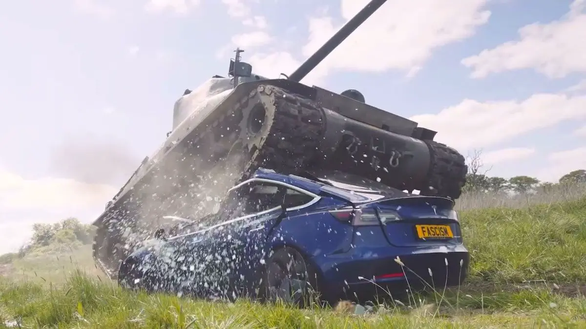 tanque carro tesla