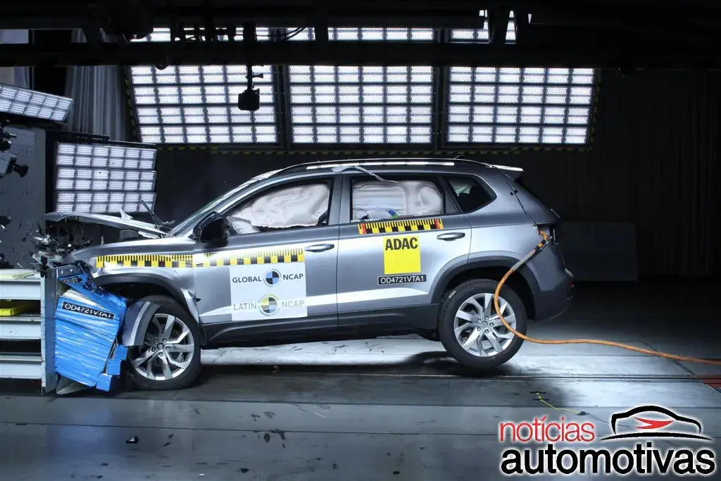 Latin NCAP: Fiat Cronos zera e VW Taos ganha cinco estrelas 