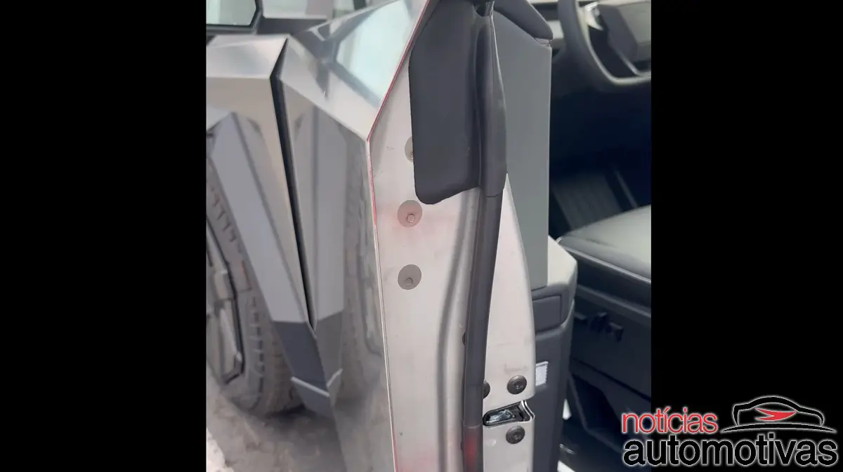 Denúncia de cliente indica que a Tesla estaria dando carros que foram vandalizados para os compradores de seus modelos 0km