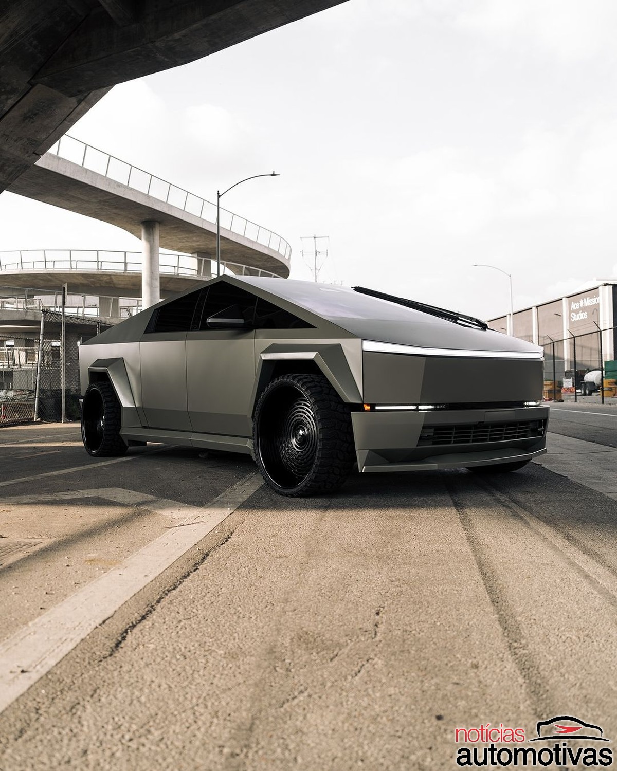 tesla cybertruck waido bodykit 1