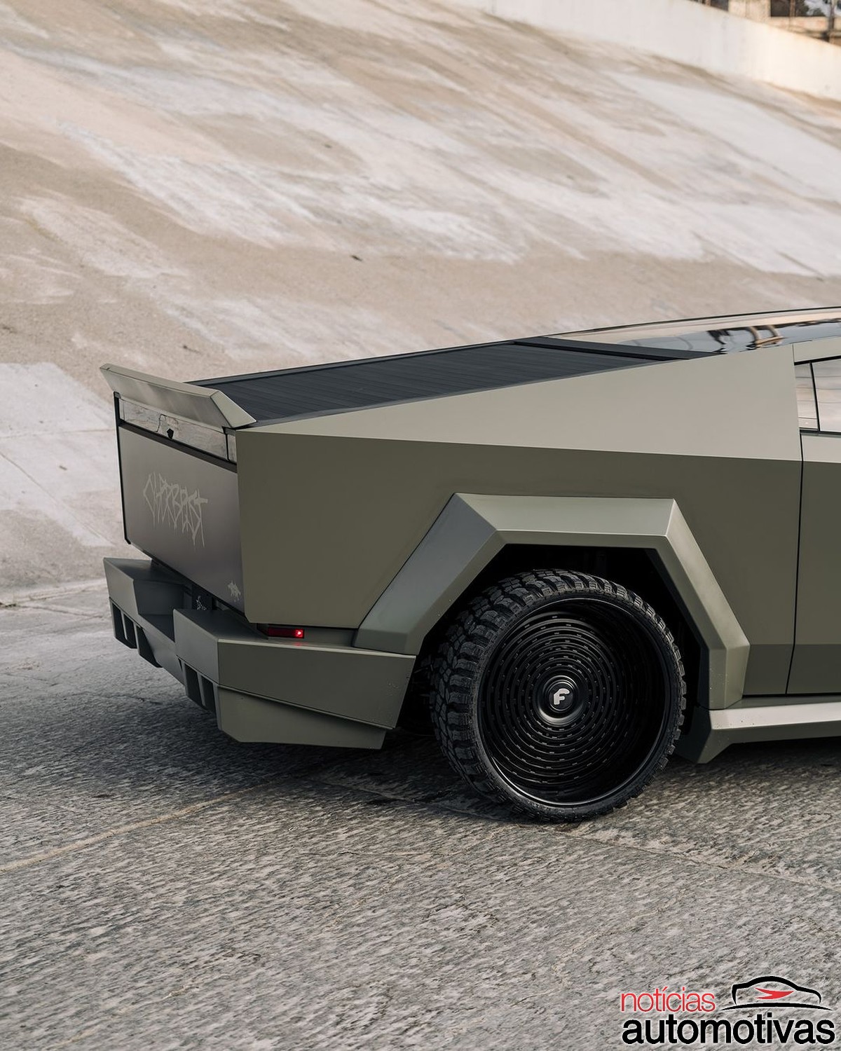 tesla cybertruck waido bodykit 5